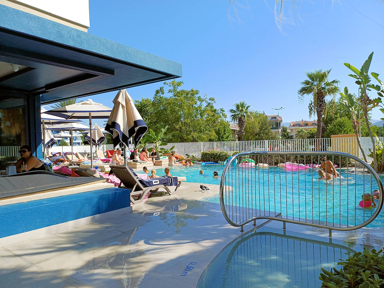Aegean Princess Apartments Swimming Pool & Garden